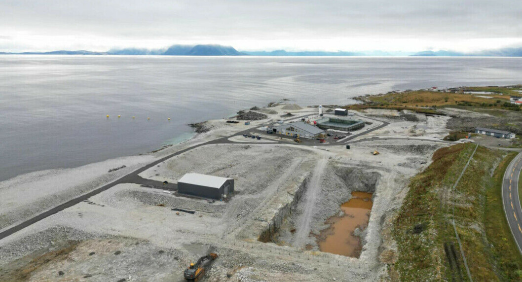 Også landbasert må betale grunnrente, selv om de driver på privat grunn, mener miljøtalspersoner. Også landbasert må betale grunnrente, selv om de driver på privat grunn, mener miljøtalspersoner.