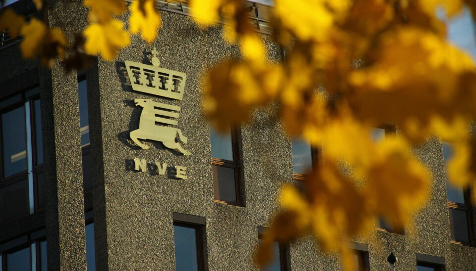 NVE påpeker en overskridelse i bruk av vannuttak gjort av Høylandet kommune for et Mowi settefiskanlegg.