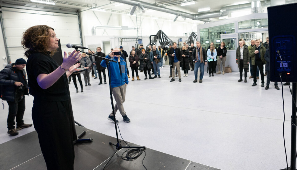Prorektor ved Universitetet i Tromsø Kathrine Tveiterås talte til en tallrik forsamling i den nye RAS-hallen. Prorektor ved Universitetet i Tromsø Kathrine Tveiterås talte til en tallrik forsamling i den nye RAS-hallen.