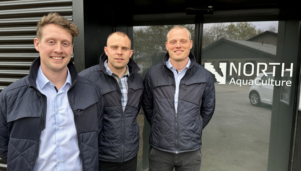 Til venstre står daglig leder for det norske datterselskapet, Kim Strømberg Mærlie. I midten
er COO i North Aquaculture, Peter Schytt, og til høyre er CEO Bendix Hansen.