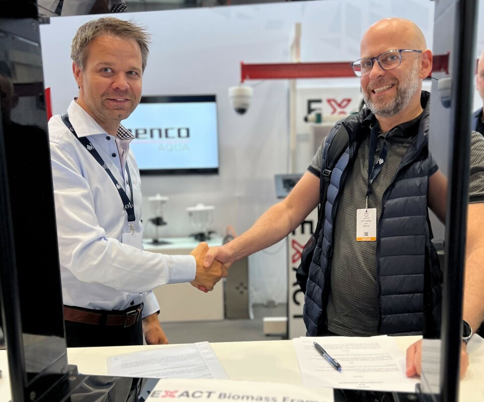 Fra signeringen av avtale. F.v. Sölvi S.Snæfeld, CEO for Aqua.IS og Tommy Storsveen, general manager for Imenco Aqua.