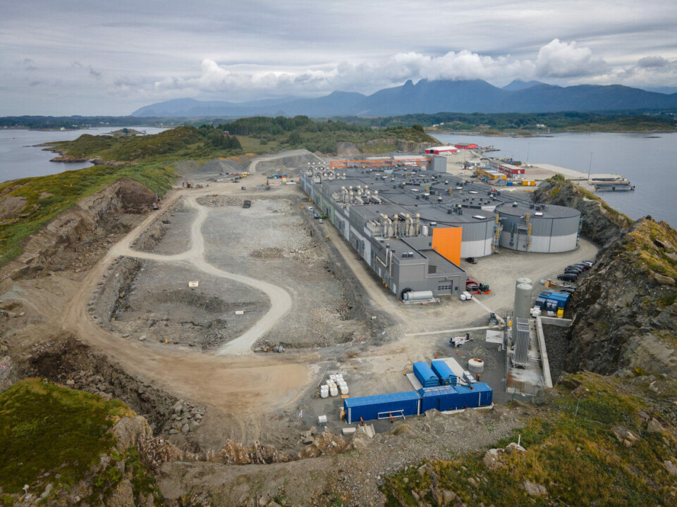 Salmon Evolution på Indre Harøy per Q3 2023. Man ser at grunnarbeidet for fase 2 er godt i gang. Salmon Evolution på Indre Harøy per Q3 2023. Man ser at grunnarbeidet for fase 2 er godt i gang.