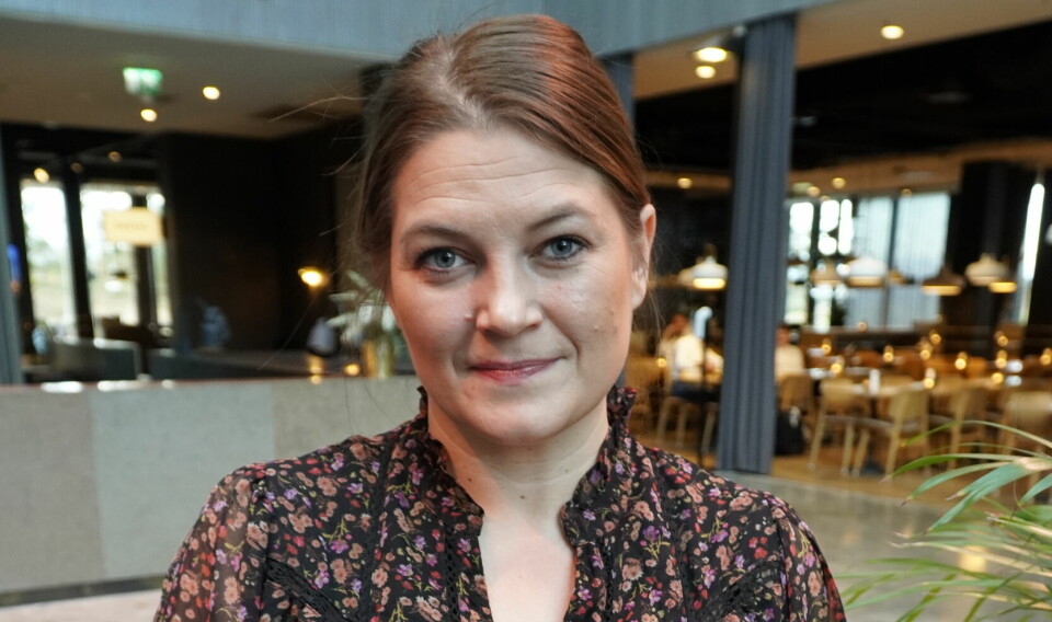 Fiskeri- og havminister Cecilie Myrseth har svart stortingspoltiker Sivert Bjørnstad (FrP) om når man kan vente å få nytt regelverk for landbaserte oppdrettsanlegg.