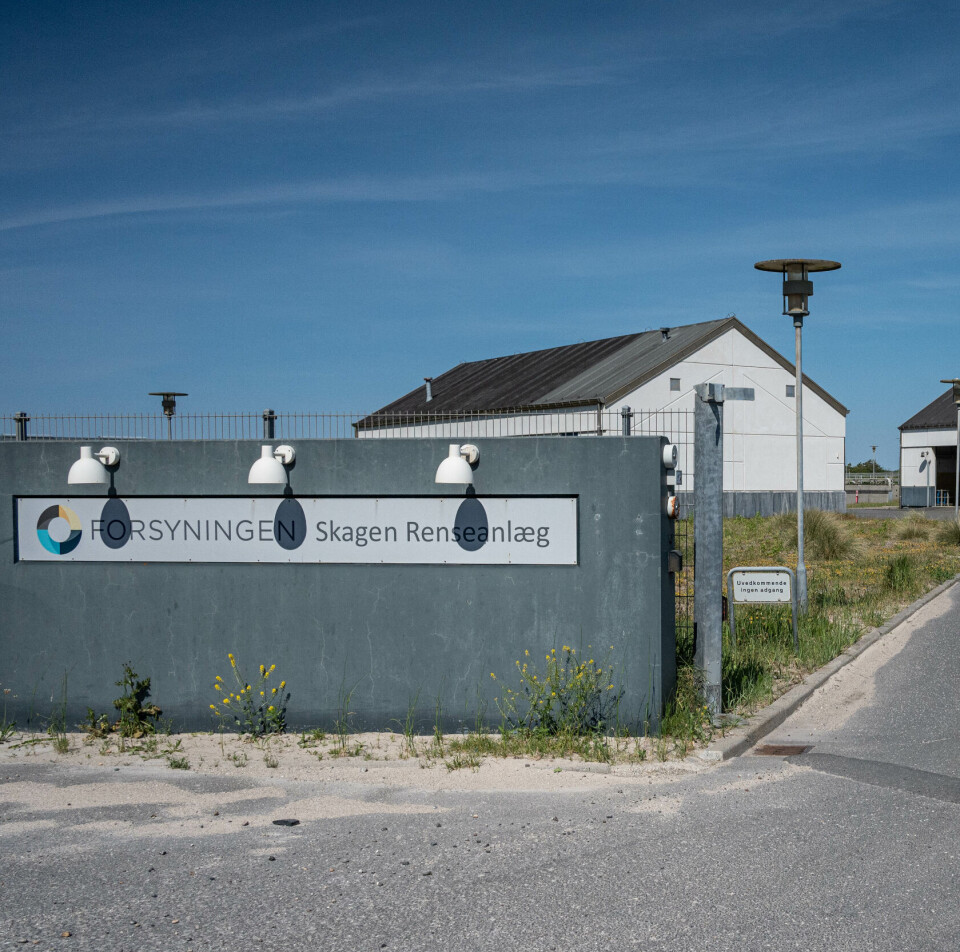 Rett over veien finner man biogassanlegget som både tar hånd om kloakk fra Skagen, og nå også slam fra lakseproduksjonen til Skagen Salmon.