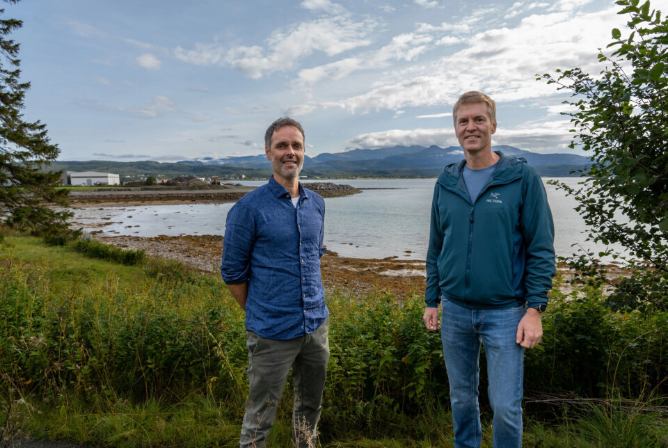Driftsdirektør for Nordlaks Smolt, Øivind Skjevling og Eirik Welde, administerende direktør i Nordlaks.