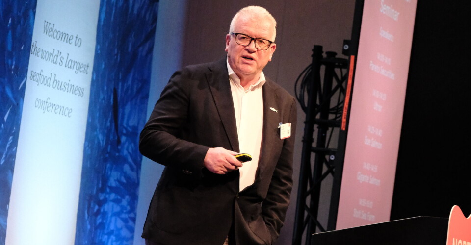 Kingfish-sjefen gir seg