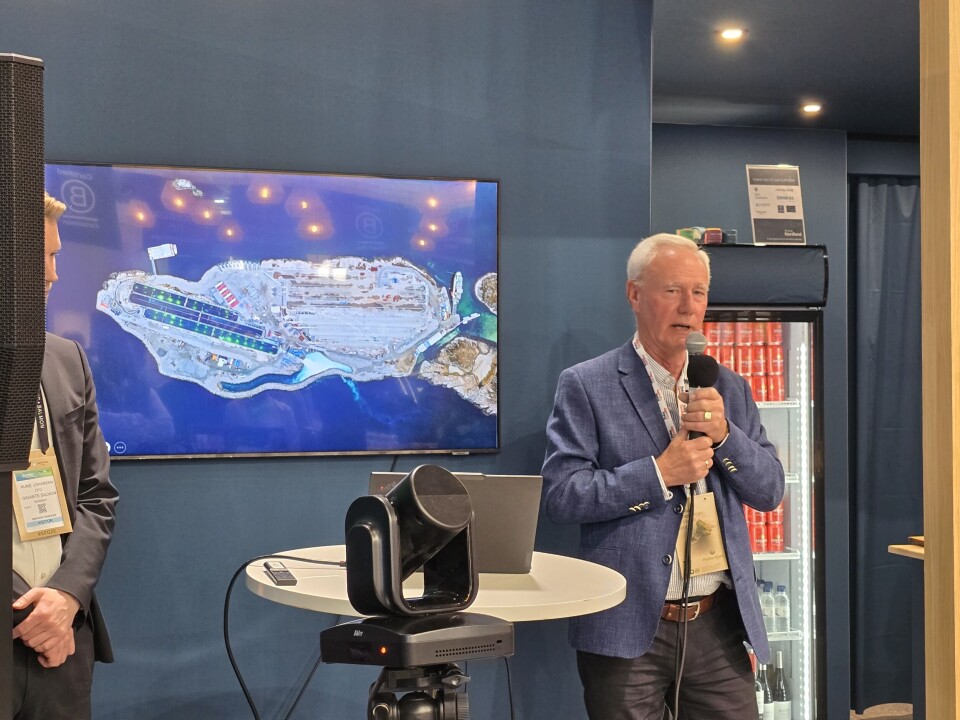 Kjell Lorentsen presenterte kvartalstallene til mange interesserte tilskuere på Seafood Expo i Barcelona.