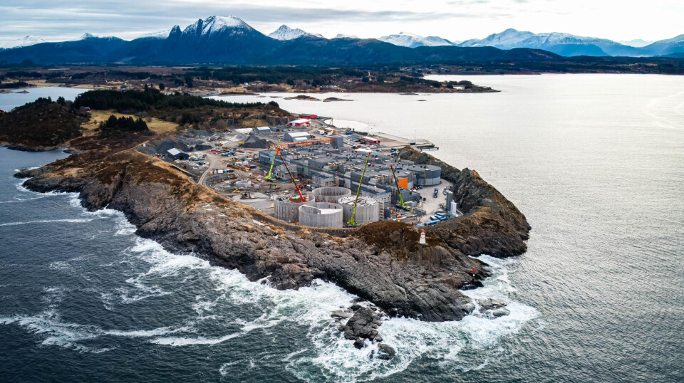 I anlegget på Indre Harøy sto det nesten 3000 tonn fisk når Q1 endte. Samtidig bygges fase 2, med planlagt første utsett av smolt i første kvartal 2026 og første slakt i fjerde kvartal 2026.