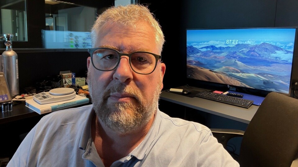 Ved det landbaserte anlegget på Onarheim har Rune Tangedal Almås (56) ansvar for drift, produksjon og personaloppfølging. – Eg har blitt tatt godt imot, og det sét eg stor pris på. Ein merkar straks at dette er eit firma som bryr seg om dei tilsette, fortel han.