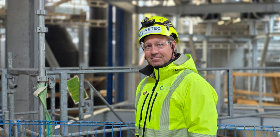 På Indre Harøy reiser kar, bygg og prosessanlegg seg i henhold til planen, forteller prosjektleder Ole Gunnar Lyngstad.