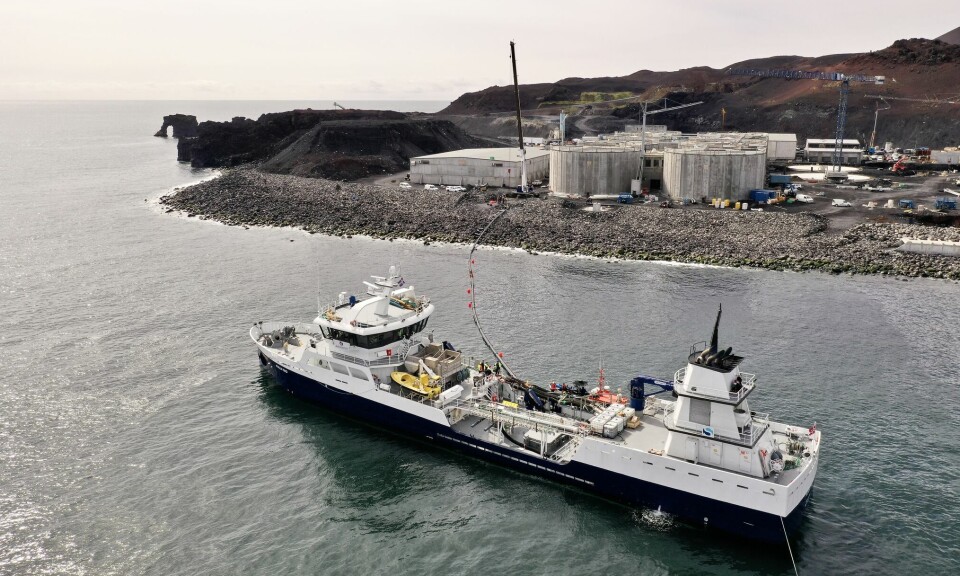 Første postsmoltleveranse fra Laxey ble gjennomført uten problemer. Fisken ble pumpet direkte fra anlegget ved Viðlagafjara og over i brønnbåt for videre transport.