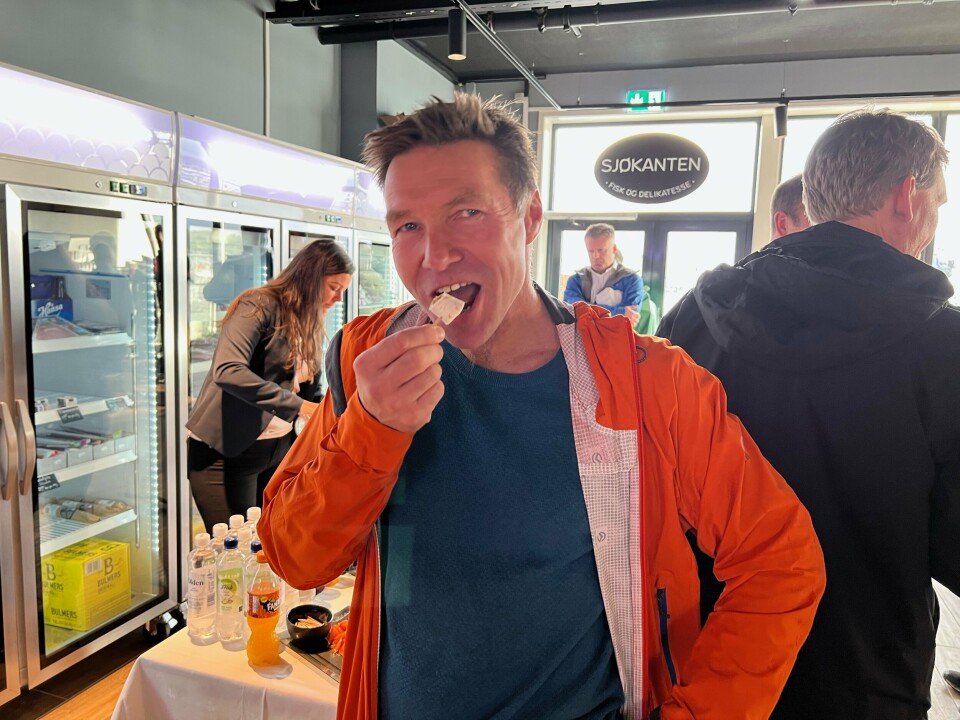 Karl Petter Myklebust, daglig leder i eksportselskapet Bravo Seafood var fornøyd med smaken på den landbaserte laksen. Les mer om hva han sier om prisingen av den landbaserte laksen i neste utgave av Norsk Fiskeoppdrett. Foto: Bravo Seafood Karl Petter Myklebust, daglig leder i eksportselskapet Bravo Seafood var fornøyd med smaken på den landbaserte laksen. Les mer om hva han sier om prisingen av den landbaserte laksen i neste utgave av Norsk Fiskeoppdrett. Foto: Bravo Seafood
