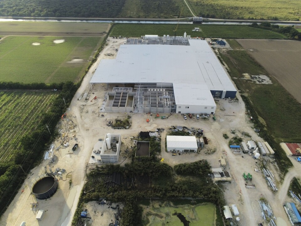 Her i tilknytning til Atlantic Sapphires landbaserte lakseanlegg i Florida, ønsker nå Skretting å bygge en fabrikk for spesialisert fôr til landbasert lakseproduksjon. Foto: Atlantic Sapphire Her i tilknytning til Atlantic Sapphires landbaserte lakseanlegg i Florida, ønsker nå Skretting å bygge en fabrikk for spesialisert fôr til landbasert lakseproduksjon. Foto: Atlantic Sapphire