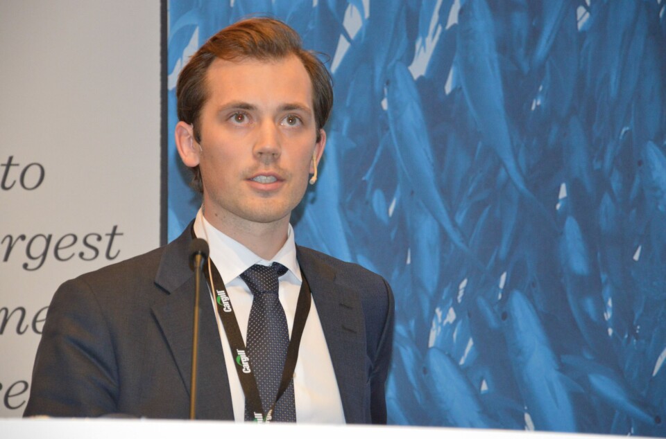 Analytiker Carl-Emil Kjølaas Johannesen i Pareto Securities under NASF-konferansen. Foto: Therese Soltveit.